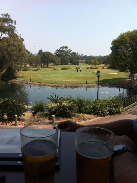 Emerald Lakes Golf Club - Accommodation Search 4