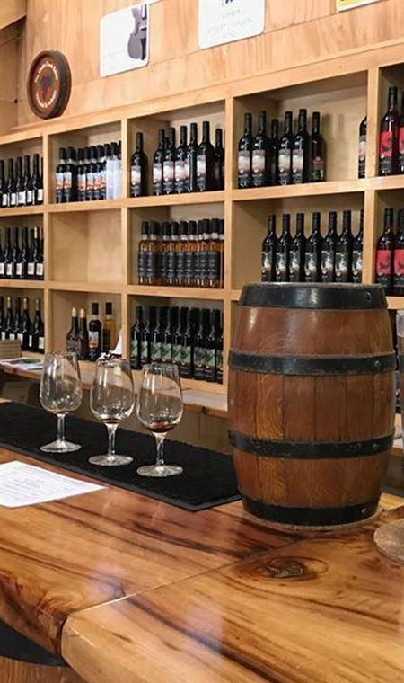 Cedar Creek Estate Vineyard & Winery Restaurant - Accommodation Search 4