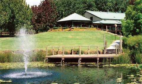 Cedar Creek Estate Vineyard & Winery Restaurant - Accommodation Search 6