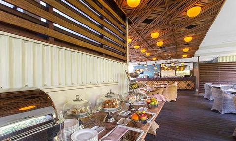 The Deck Poolside Bar & Restaurant - Accommodation Search 1