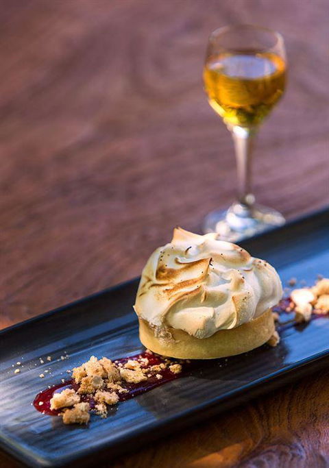 The Deck Poolside Bar & Restaurant - Accommodation Search 4