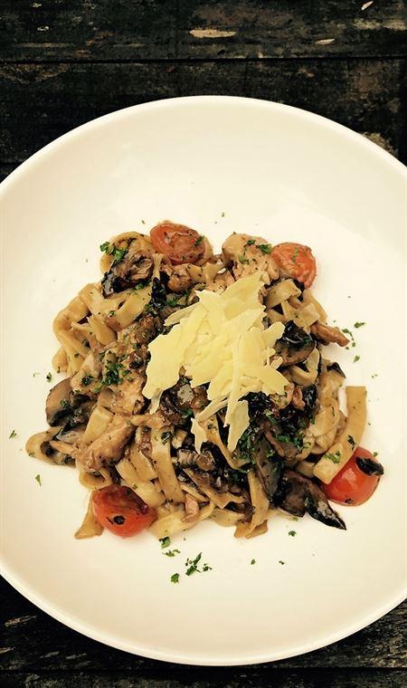 La Cucina Italian Eatery - Accommodation Search 4