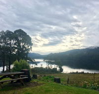 Lakeside Bar  Grill - Accommodation Search