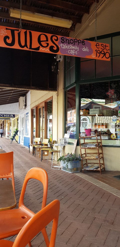 Jules Shoppe - Accommodation Search 4