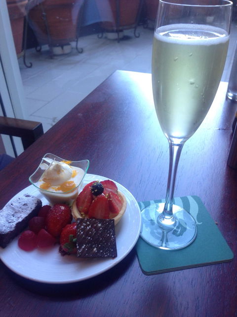 Kalinda Restaurant - Accommodation Search 4