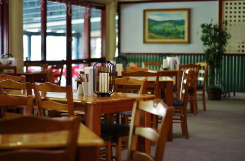 Cedar Lake Bistro - Accommodation Search 0