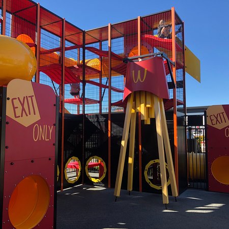 Mcdonald's - Accommodation Search 0