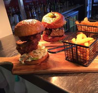 Sandy's Bar and Grill - Accommodation Search