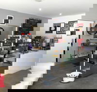 Compass Connections Cafe - Accommodation Search
