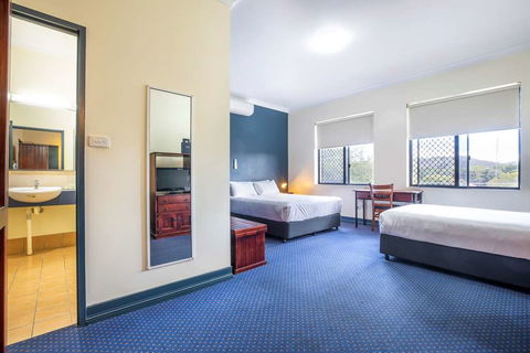 Atherton Hotel - Accommodation Search 4