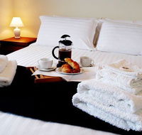 Hut on the Hill BB - Accommodation Search