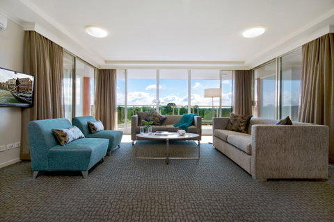 Pacific Suites Canberra - Accommodation Search 1