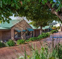 Quality Suites Banksia Gardens - Accommodation Search