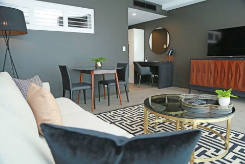 Alex Perry Hotel and Apartments - Accommodation Search 9