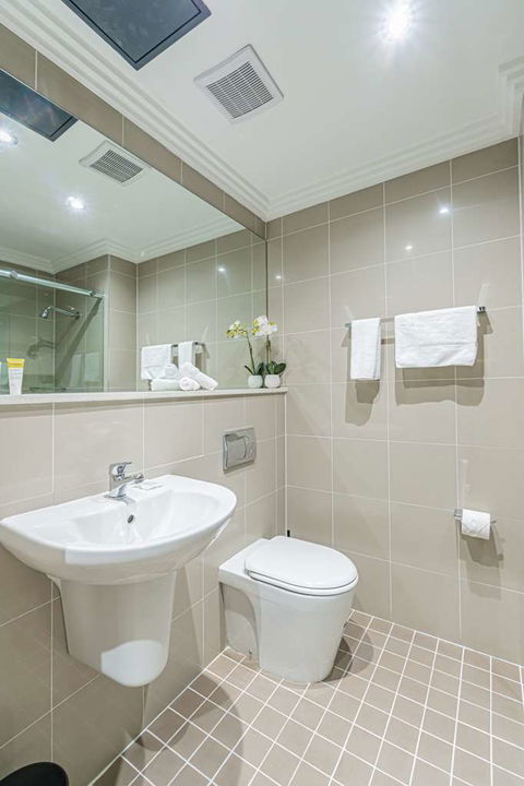 Best Western Plus Camperdown Suites - Accommodation Search 9