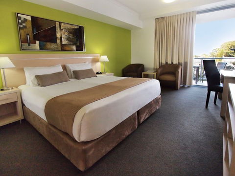 Oaks Gateway On Palmer - Accommodation Search 2