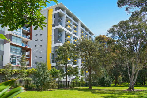 Astra Apartments MacQuarie Park - Accommodation Search 0