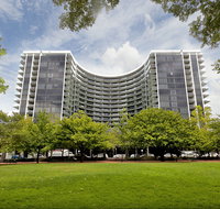 Astra Canberra Manhattan - Accommodation Search