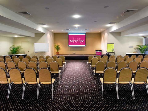Mercure Townsville - Accommodation Search 7