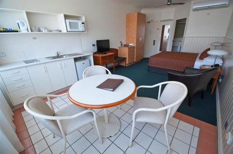 City Oasis Inn - Accommodation Search 4