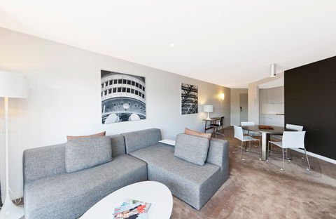 Astra Apartments The Griffin - Accommodation Search 11