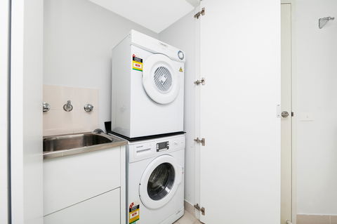 Astra Apartments The Griffin - Accommodation Search 13