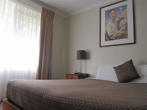 Forrest Hotel & Apartments - Accommodation Search 7