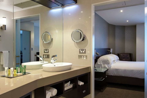 Hilton Darwin - Accommodation Search 6
