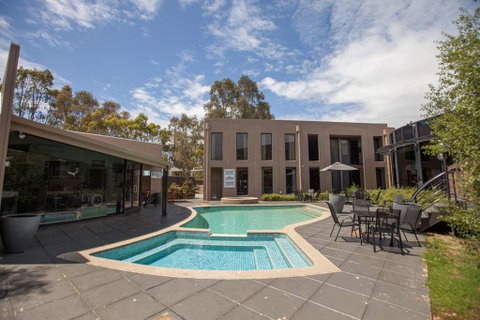 Dingley International Hotel - Accommodation Search 1