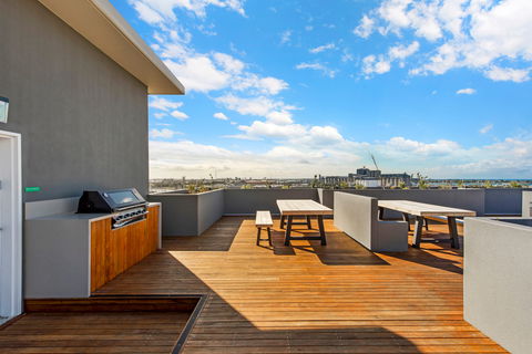 Astra Apartments Newcastle - Accommodation Search 0
