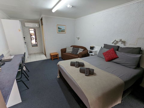 Abajaz Motor Inn - Accommodation Search 0