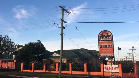 Across Country Motel & Svcd Apts - Accommodation Search 0