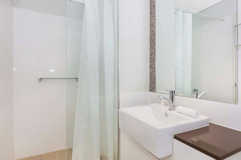 Astra Apartments Perth - Accommodation Search 4