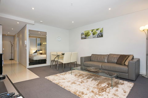 Astra Apartments Perth - Accommodation Search 6