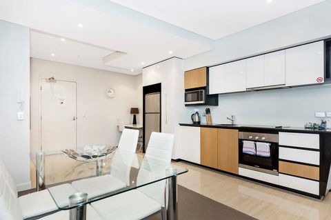 Astra Apartments Perth - Accommodation Search 8