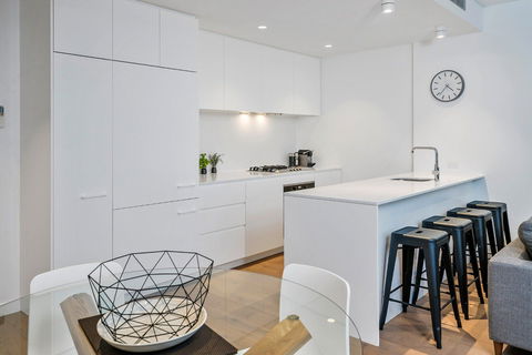 Anchorage Apartments Hampton - Accommodation Search 11