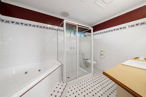 Stagecoach Motel - Accommodation Search 10