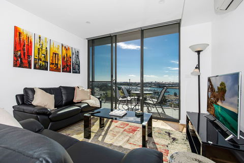 Astra Apartments Newcastle - Accommodation Search 7