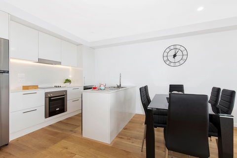 Astra Apartments Newcastle - Accommodation Search 11