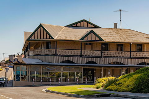 Aurora Ozone Hotel - Accommodation Search 1