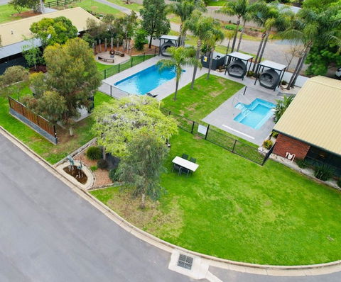 Federation Motor Inn - Accommodation Search 0