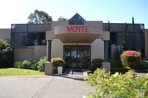 Dingley International Hotel - Accommodation Search 0