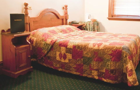 O'Malleys Hotel - Accommodation Search 1