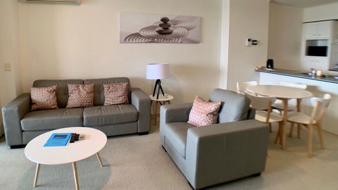 Astra Apartments Brisbane - Accommodation Search 7