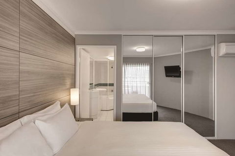 Adina Serviced Apartments James Court - Accommodation Search 10