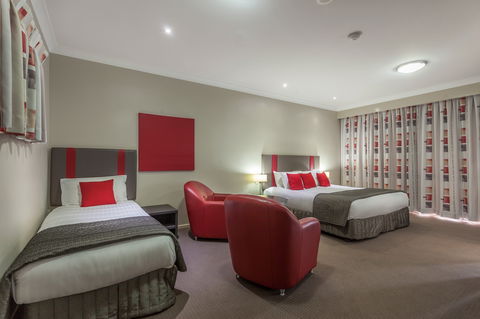 Platinum International - Accommodation Search 0