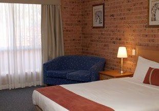 Akuna Motor Inn - Accommodation Search 0