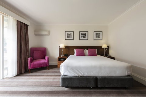 Mercure Canberra - Accommodation Search 14