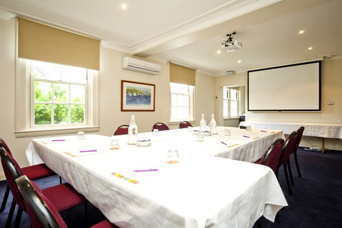 Mercure Canberra - Accommodation Search 43
