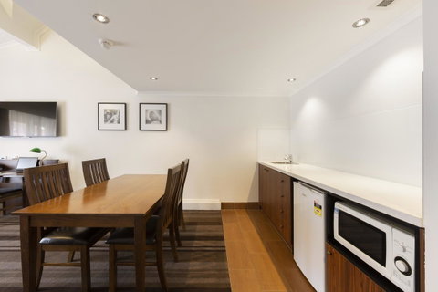 Mercure Canberra - Accommodation Search 17